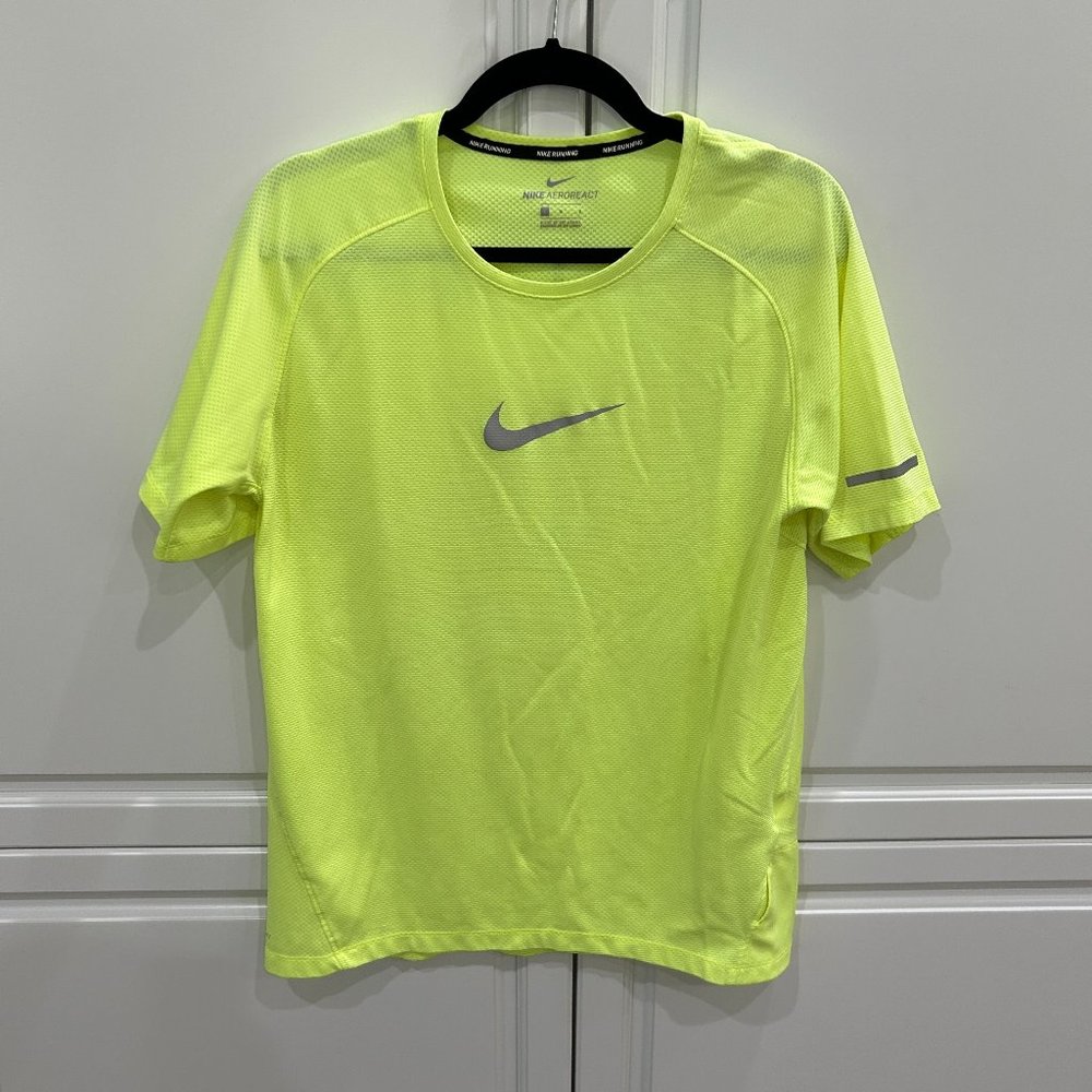 Nike Men’s Aeroreact Running T Shirt L Volt